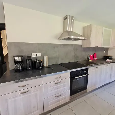 Le Du Petit Beret بيت للعطل